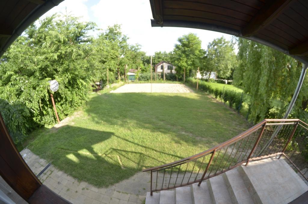 Tobo House Along The River Danube Radvaň nad Dunajom Exterior foto